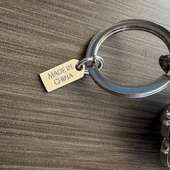 Coach Legacy Daisy Crystal Turnlock Valet Keychain 2007 - Picture 9 of 11